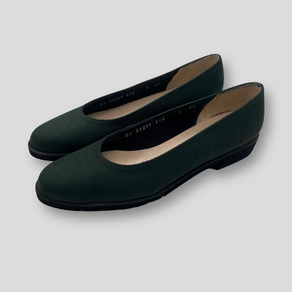 Salvatore Ferragamo Hunter Green Slip On Flats. - Picture 3 of 7